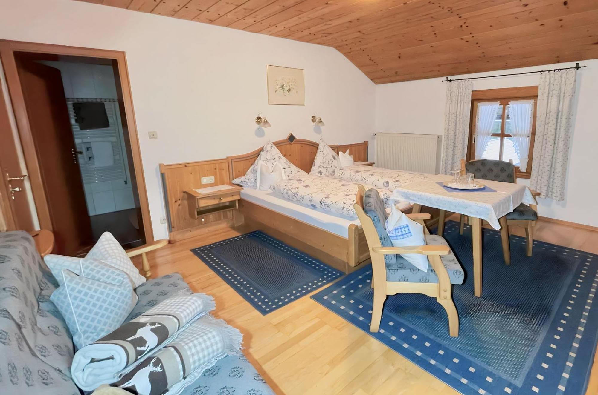 Gaestehaus Herbstbauernhof Siegsdorf Dış mekan fotoğraf
